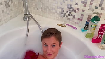 Preview 4 of Faldas Minifaldas Transparente - BJJ Misa in hot private bathroom