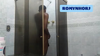 Preview 1 of Daddy Dominant - TOCANDO UMA PUNHETA NO BANHEIRO ATE GOZAR