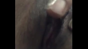 Preview 3 of Quike Anal Porn - Madura caliente masturbandose