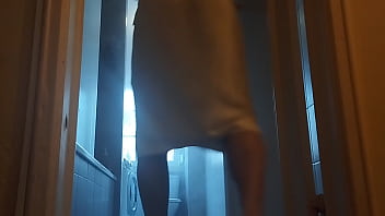 Preview 1 of Phim Hsex - Delicious guy shaving his big dick