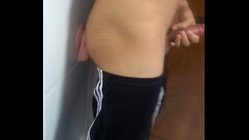 Preview 2 of Sex Wiht Dog - Novinho femboy gozando com consolo