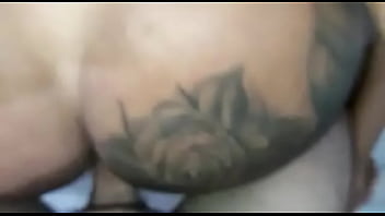 Preview 4 of Maduros En El Batrhoom - Dei no pelo em patos de minas mg