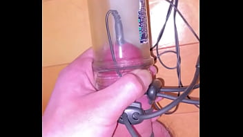Preview 4 of One Chut And Three Lund Xnxx - ビンに射精