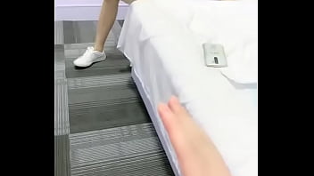 Preview 4 of World Sex Xnxx - 内射啦啦队小骚货掰穴揉搓然后在沙发上性交。高颜值长相甜美小骚货