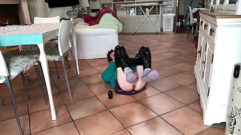 Preview 2 of Shopie Brussaux - Spa&szlig_ mit Spielzeug und Lederhose