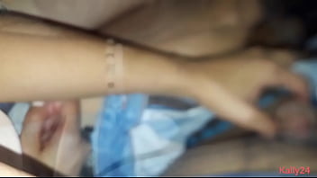 Preview 1 of Train Bus - Casada da perdido na fam&iacute_lia  para ir transa com o primo na virada de ano novo