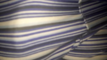 Preview 4 of House Wife With Frize Repair - Moleque trouxa me envia v&iacute_deo da roula, e eu me surpreendo com o tamanho