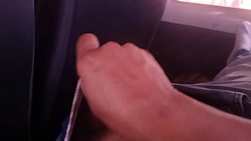 Preview 2 of Arrimon Groping - Masturba&ccedil_&atilde_o arriscada dentro do carro