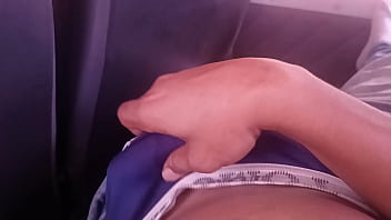 Preview 1 of Arrimon Groping - Masturba&ccedil_&atilde_o arriscada dentro do carro