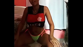 Preview 4 of Mom Techt Porn - novinha caiu na net rebolando