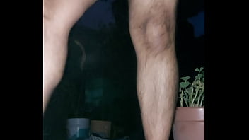 Preview 1 of Karina Kapur Xnxx Hd Video Hindi - Deslechandome solo en el jard&iacute_n de noche