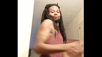 Preview 4 of Emziin Ponoo - I love to make my own ass jiggle