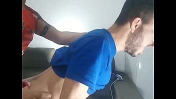 Preview 1 of Brazzese Mom Sex Xnxx - dando gostoso pro macho da minha irm&atilde_