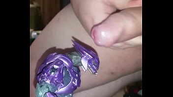 Preview 4 of Nahed Sex - pre cum on halo elite figure