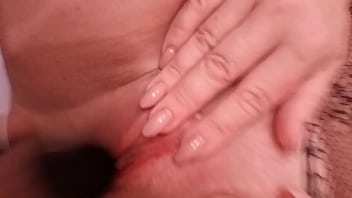 Preview 1 of Black Face Trampling - La Padrona si fa sfondare con un grosso vibratore nero
