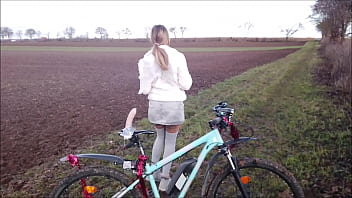 Preview 1 of Brother Sistar Xxx Video Repe - Premiere! Fahrrad in der &Ouml_ffentlichkeit geil abgefickt!  Teil 2
