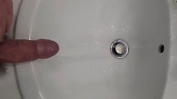 Preview 2 of Sunny Leone Fucking Hardly - Pisser en bandant