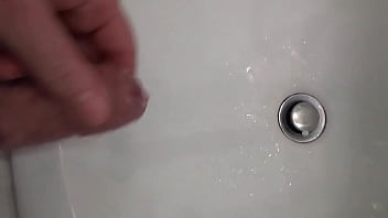 Preview 3 of Sunny Leone Fucking Hardly - Pisser en bandant