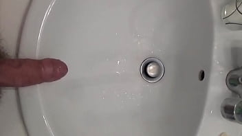 Preview 1 of Sunny Leone Fucking Hardly - Pisser en bandant