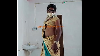 Preview 4 of Japanshow Cam - Indian sexy crossdresser Lara D&#039_Souza saree video