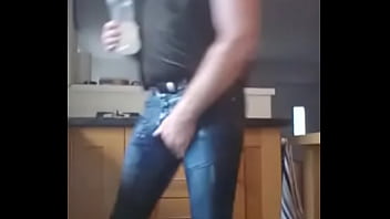 Preview 2 of Bustyxnxx - Jlube jeans