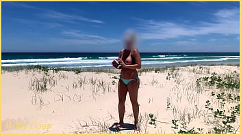 Preview 3 of America Xxx Bobs - Wife shows her tits at the beach