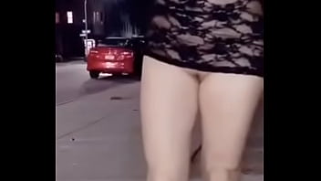 Preview 3 of Panty Pad Sex - 在街上不穿内衣裤好爽