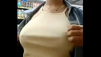 Preview 4 of Akira Sailor - Muestro mis tetas en el super mercado