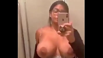 Preview 2 of Www World Sexy Com - Tetona se muestra