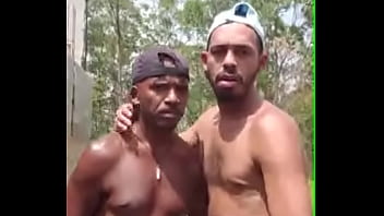 Preview 1 of Puls Porn - Dois putos se pegando na constru&ccedil_&atilde_o abandonada