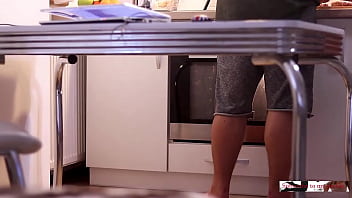 Preview 2 of Vidio Hot Negro - Quick fuck before dinner. Amateur homemade. No explicit content