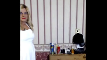 Preview 1 of Goglexxx - Huge breasted babe Angel Bust gets her sweet horny pussy licked on the bed
