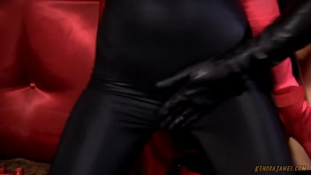 Preview 2 of Kiss Suck Mous - Batwoman Marvels at Ms Marvel (Kendra James/Angela Sommers)