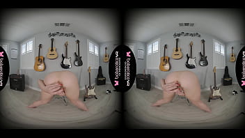 Preview 4 of Big Beautiful Fat Bbws Hidden - Solo teen,  Natalia Queen is drilling her pussy,  in VR