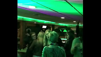 Preview 1 of Posu Pake Manus - Having fun at the bar