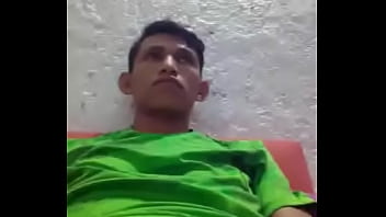 Preview 1 of Vegans Fucks - hombre caliente mostrando su verga y culo