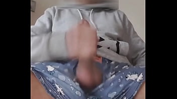 Preview 3 of 12 Yers Gorl Fuck - une bonne branlette dans mon cale&ccedil_on