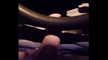 Preview 1 of Hindi Xxxux - Mostrando o pau duro dentro do carro na rua 1