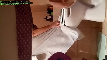 Preview 3 of Amateur Cunt Lick Xxx - Big tits mature caught nude
