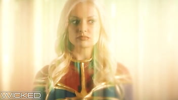 Preview 1 of Prende Il Sole - Captain Marvel Fucked By Supreme Intelligence Aubrey Kate - Wicked