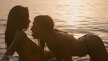 Preview 3 of Nnnxxxnnn Baby - GIRLFRIENDS HAVING SEX AT SUNRISE ON A PARADISE BEACH