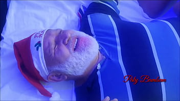 Preview 3 of Beauty Firat Time Porn Videos - Video de natal especial com o senhor Noel