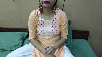 Preview 1 of Dehati Xxx Sari - Indian stepmom fucking stepson 2025 young step mom with hindi audio new porn video