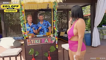 Preview 1 of India Big Boods Sex - Sneaky Barkeeps Use Their Dicks to Shake &amp_ Stir Her Ashlyn Peaks / Brazzers/ Enter XVPROMO on official site for discount