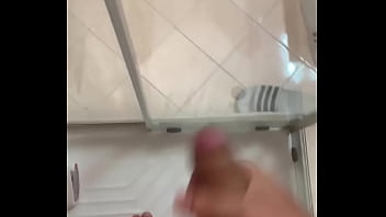Preview 3 of Women Eating Men Shit - Sborrata italiana