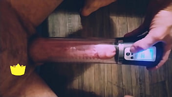 Preview 1 of Bisexuales Con Pene Grande Negro - FILLING AN 8 INCHES PUMP !!!