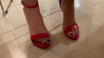 Preview 3 of Mareike Reitet Am Pool Mp4 Porn - Putting my shoes on and more