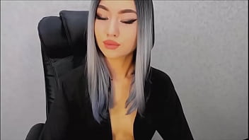 Preview 3 of Hutan Kalimantan - Skinny Asian Slut
