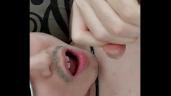 Preview 3 of Anime Comic Porn - 顔射しちゃった