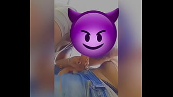 Preview 3 of Tits Suckinggirls - Latina morena me hace sexo oral bien Rico